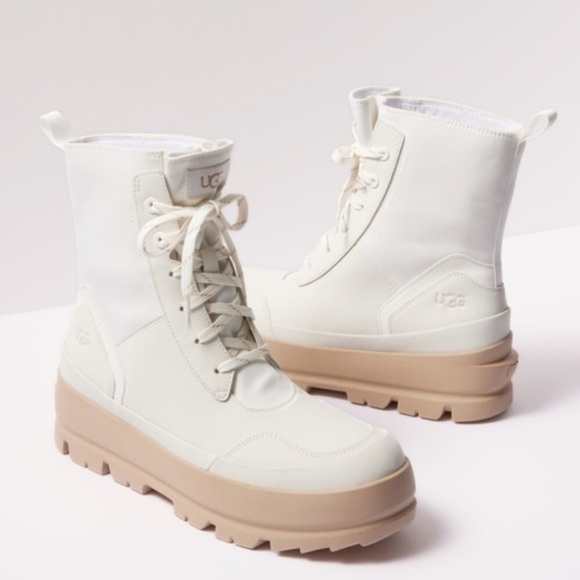 UGG Shoes - UGG Lug Platform Lace-Up Combat Boot Women’s size 9.5